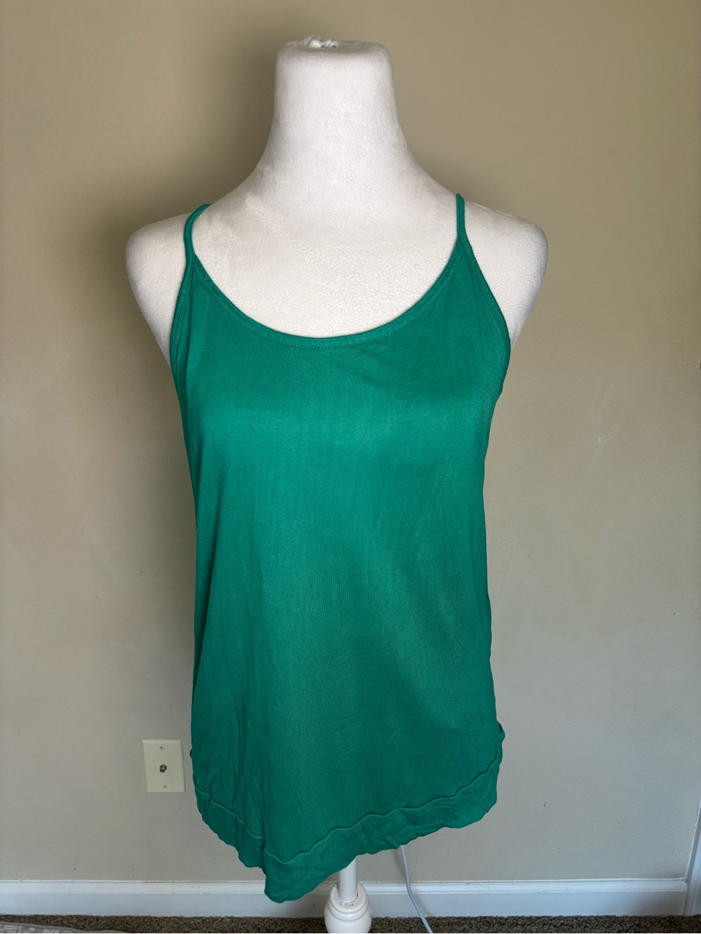 Banana Republic Green Solid Camisole Tank Spaghetti Straps Viscose Blend Size S